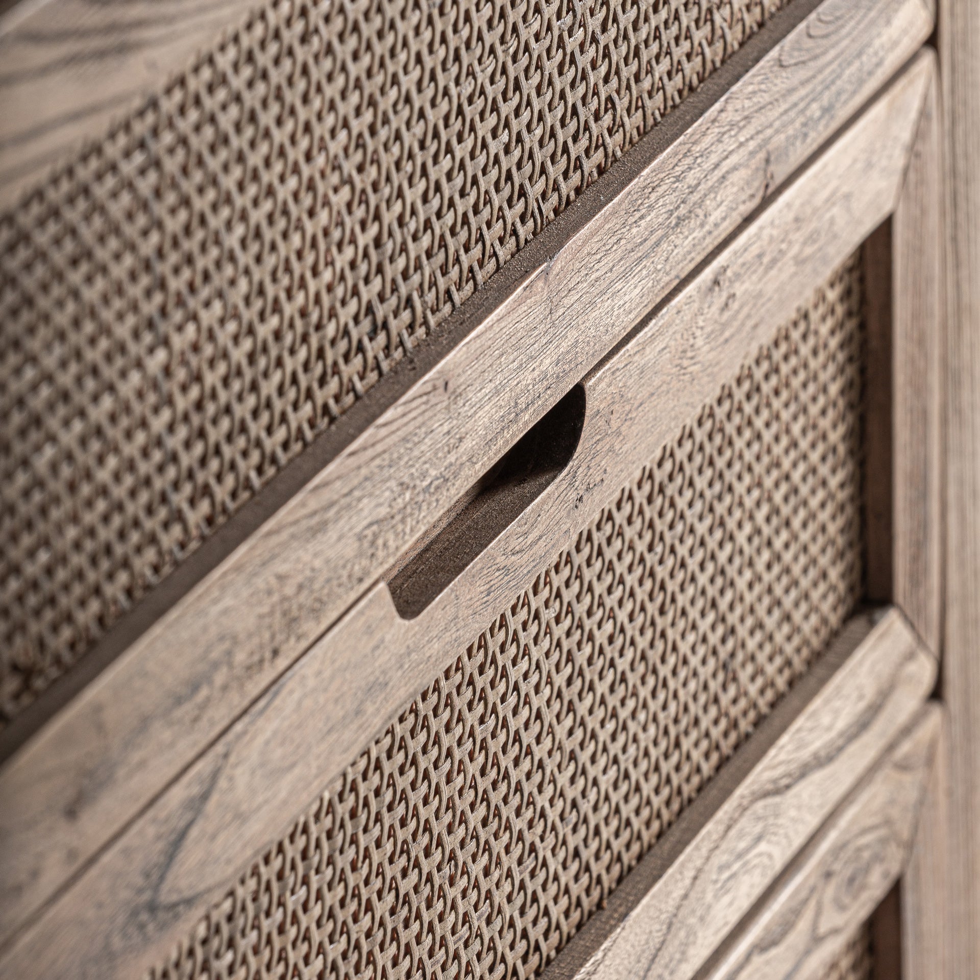 BYREMO SINFONIER CHEST OF DRAWERS