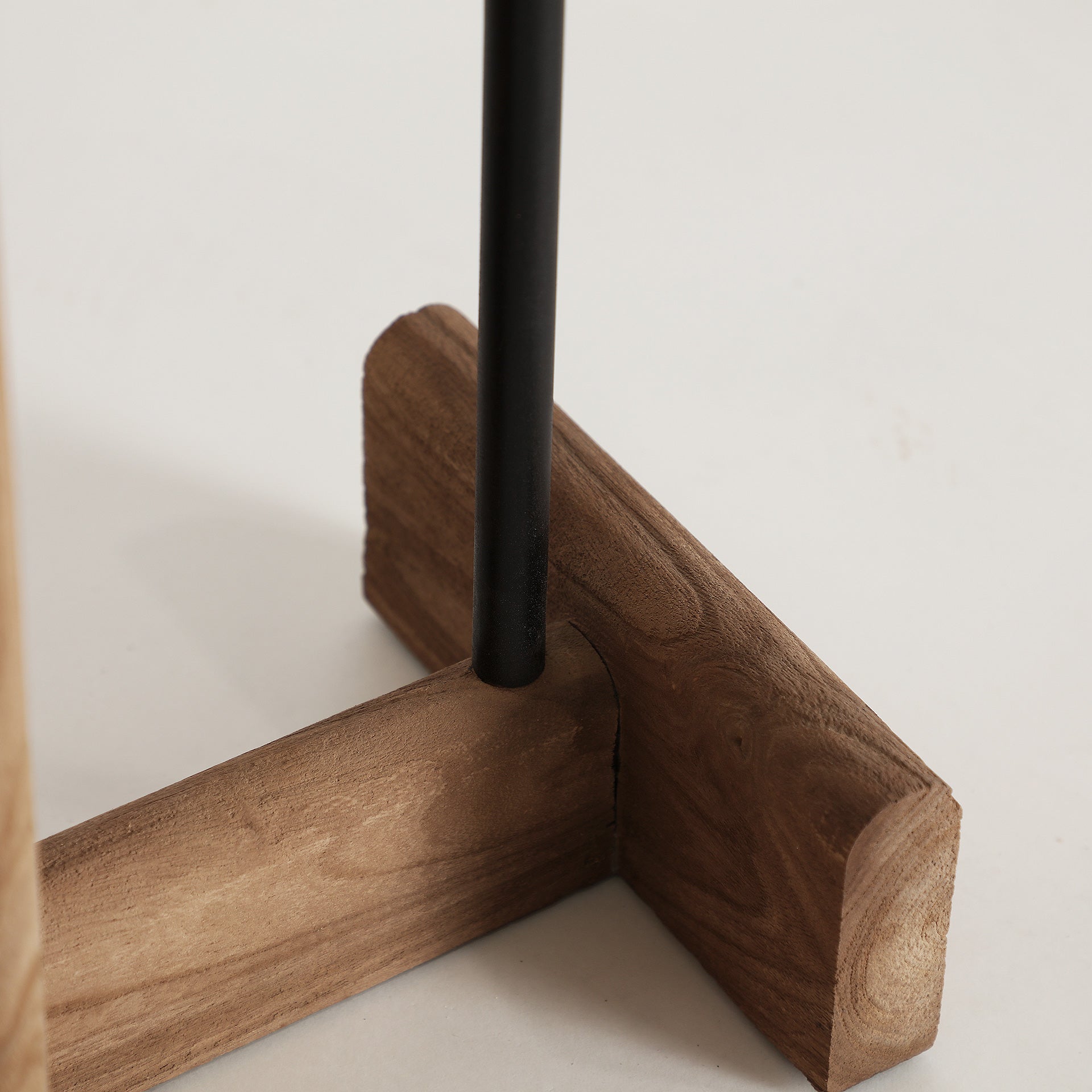 DIUSSE SIDE TABLE