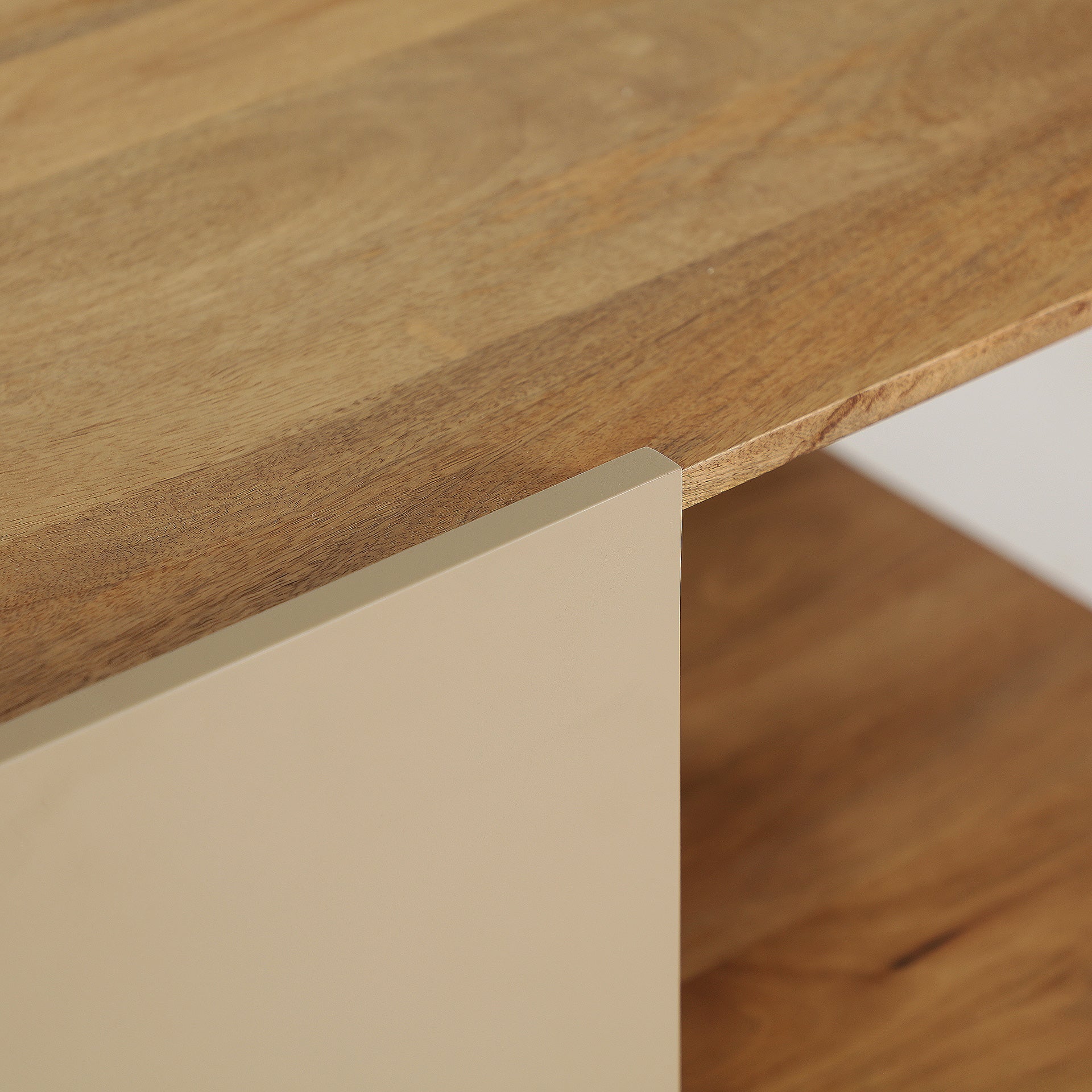 IZAGRE COFFEE TABLE