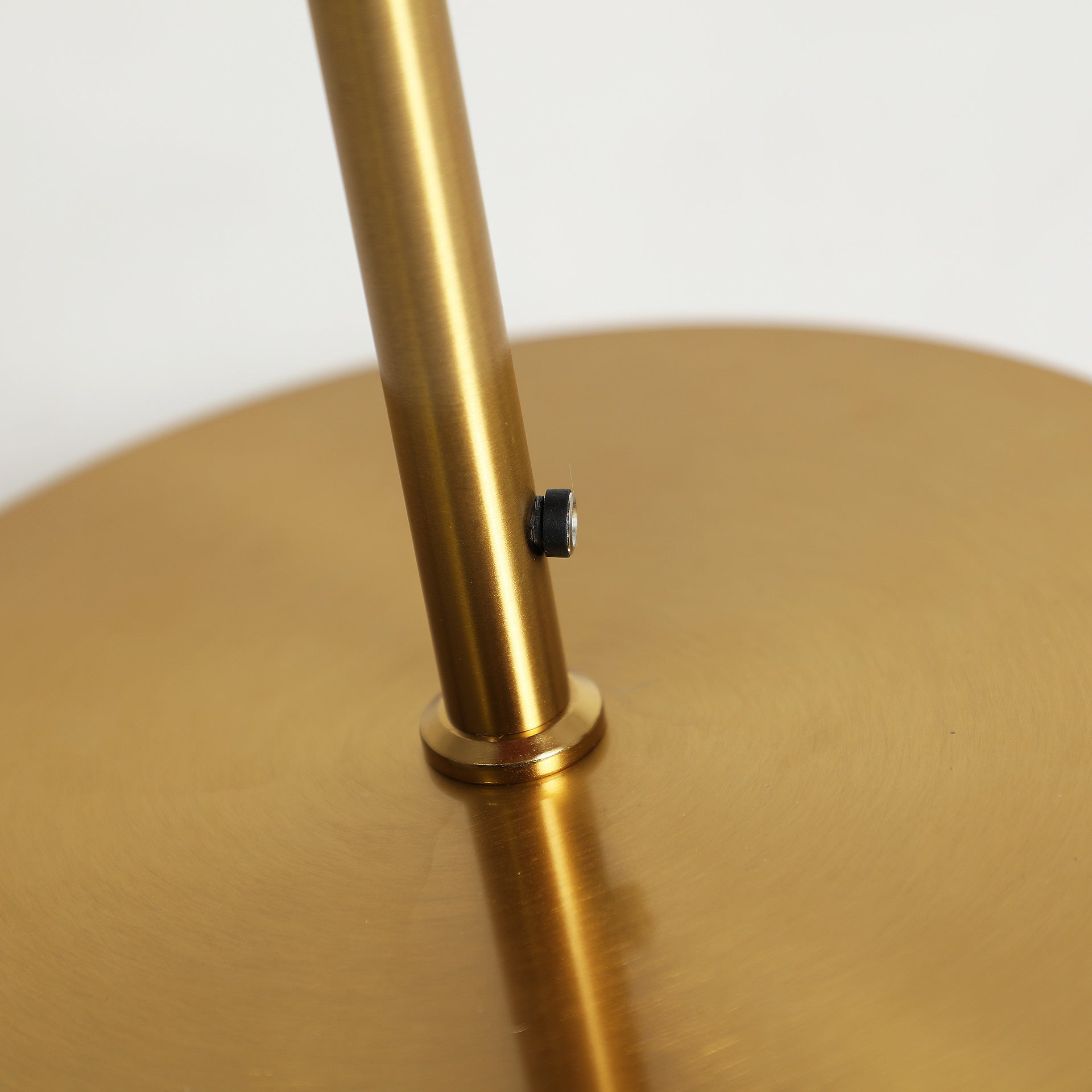 DETVA TABLE LAMP