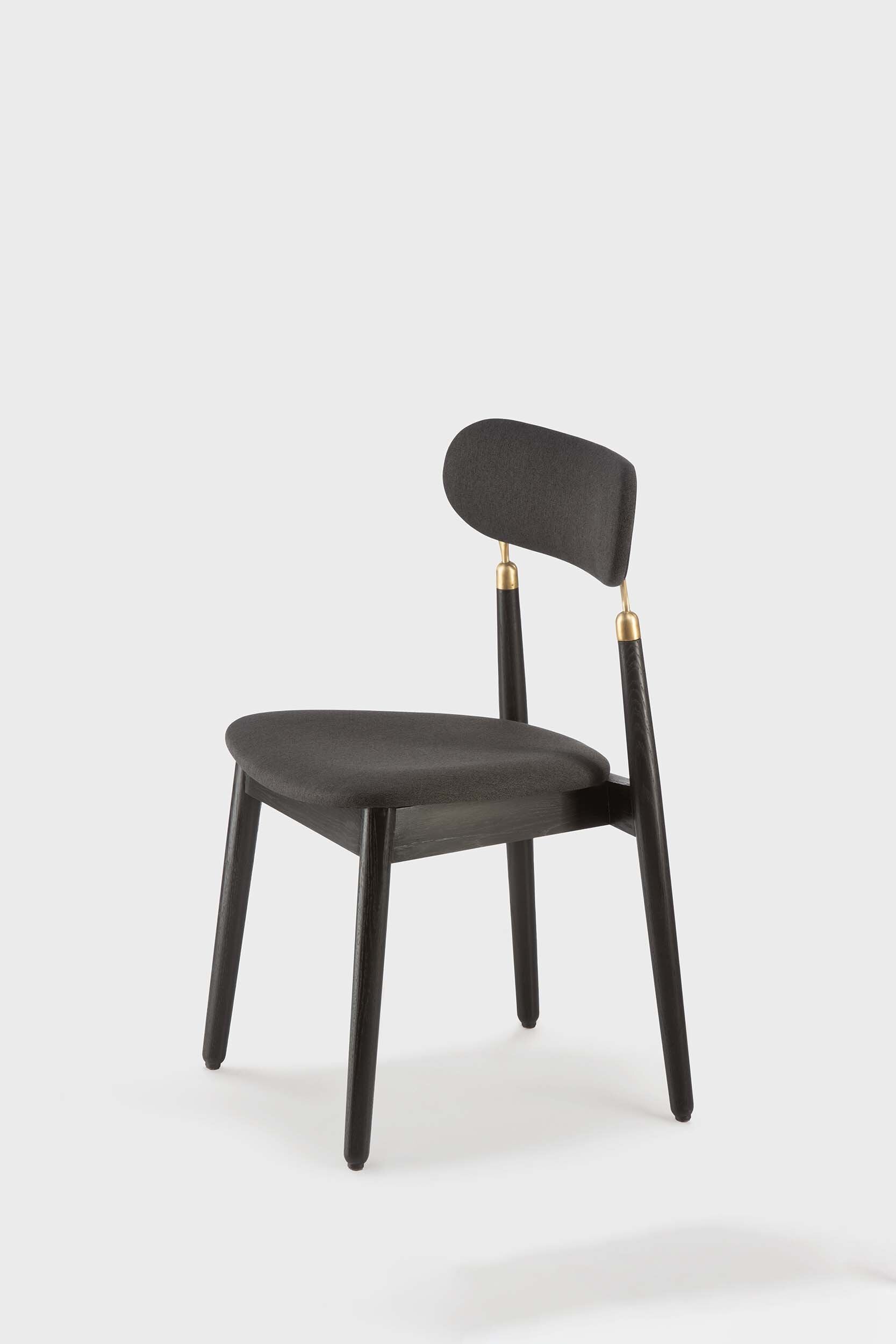 7.1 Oak Dining Chair in Black