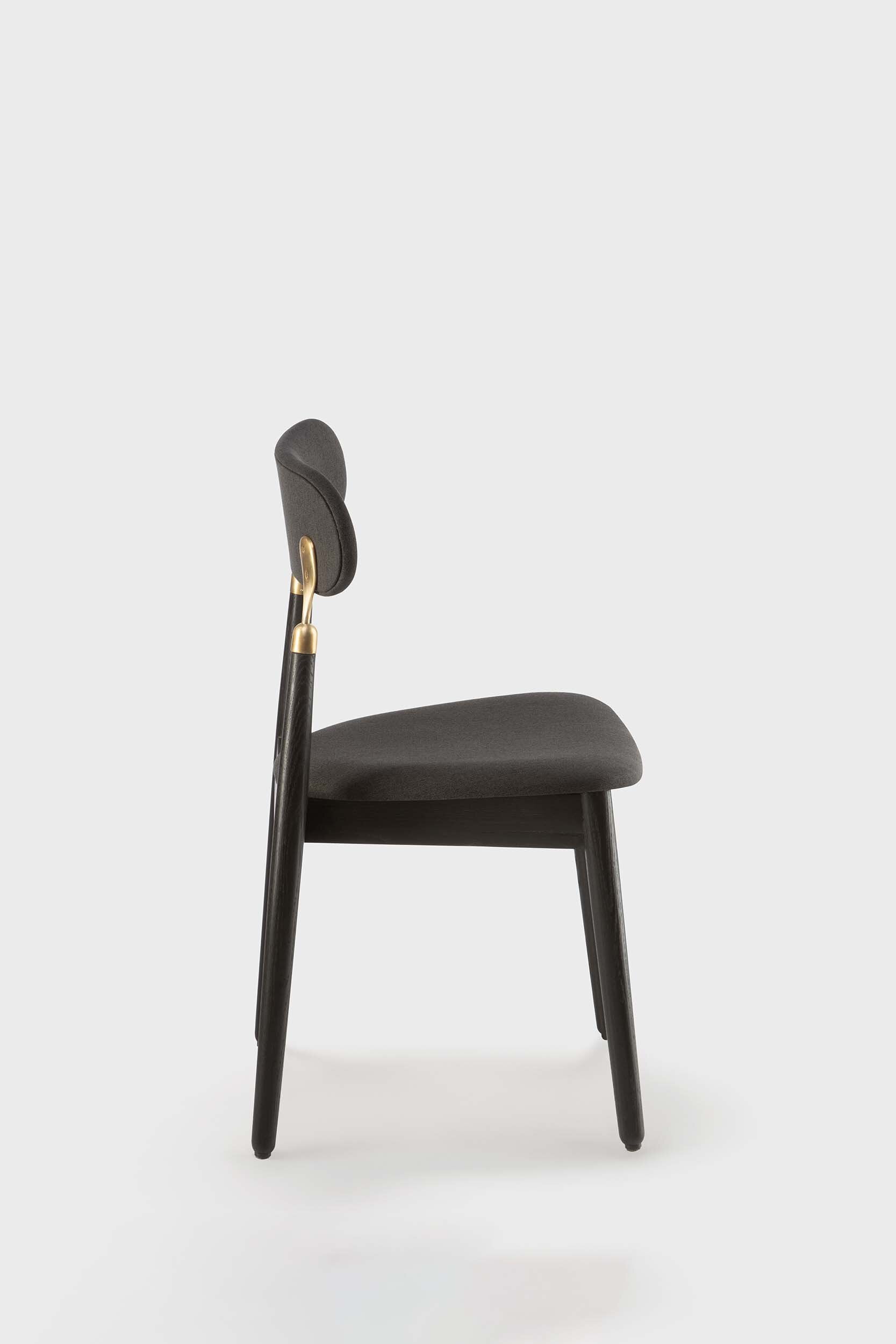 7.1 Oak Dining Chair in Black