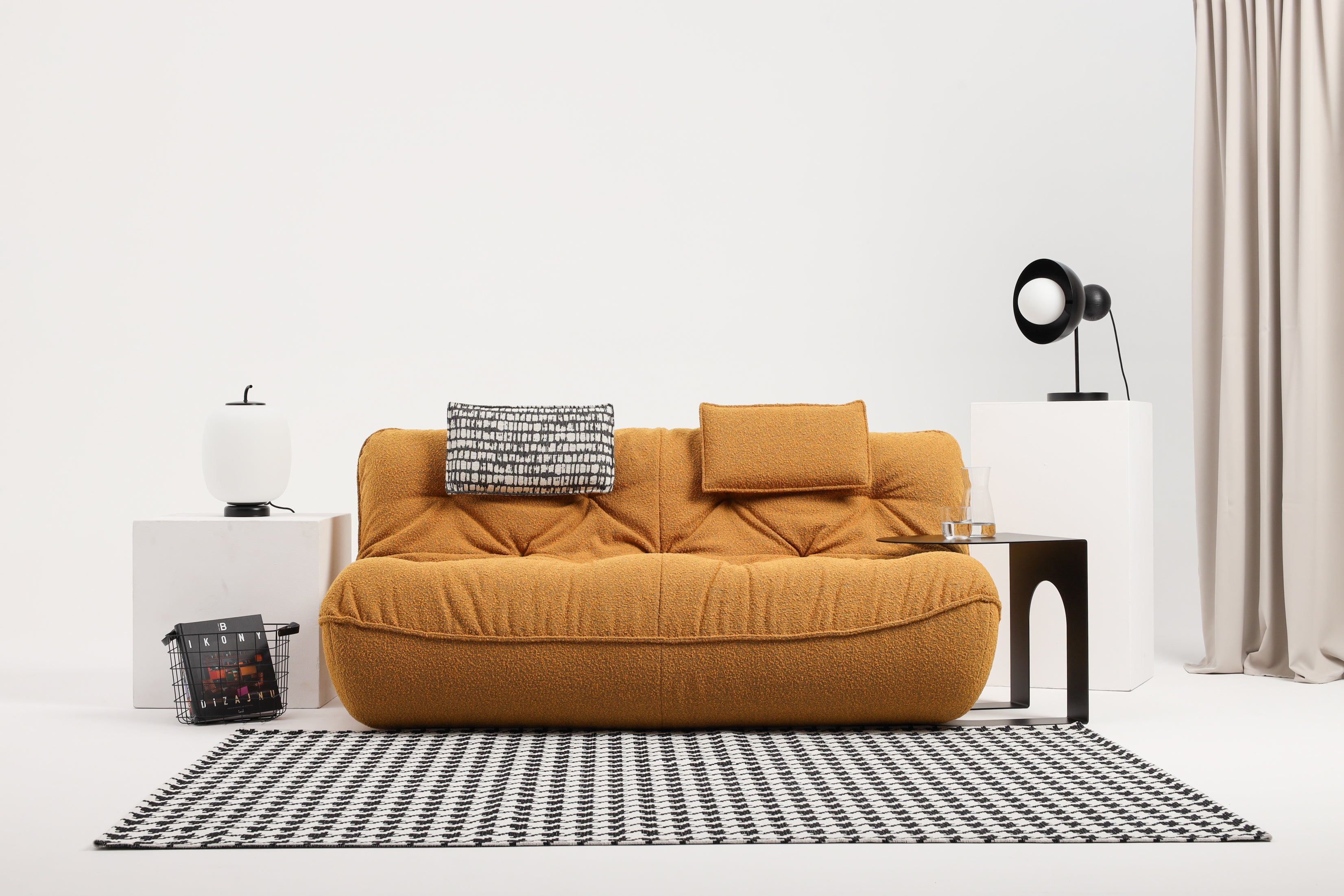 Ferro SkandiShop Two Seater with pillows