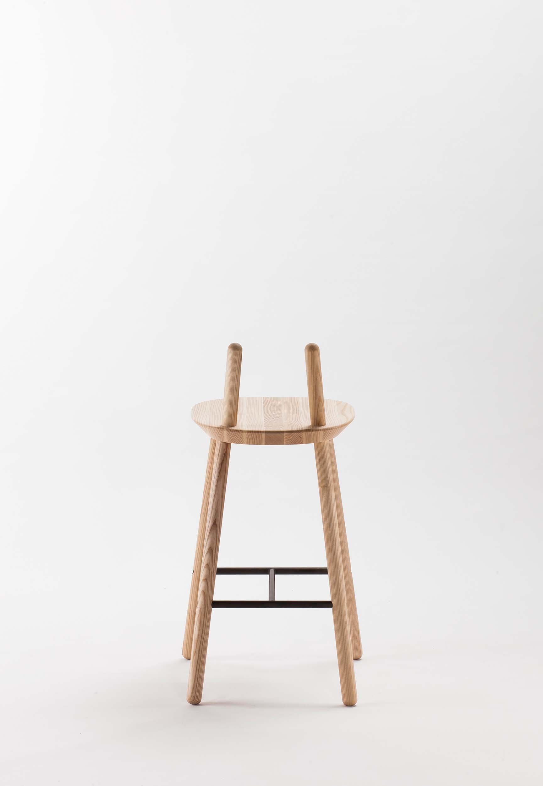 Naïve Semi Bar Stool