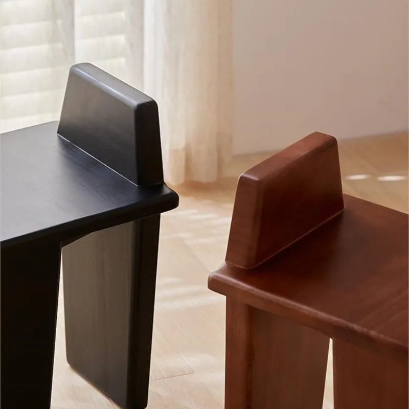 SkandiShop Netta Nordic vardagsrumspall i massivt trä