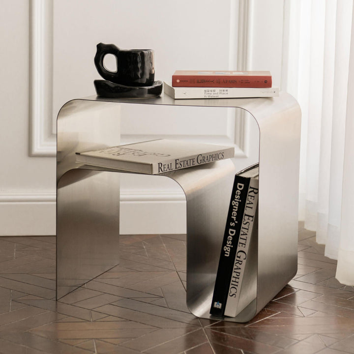 Skandi metal sidetable