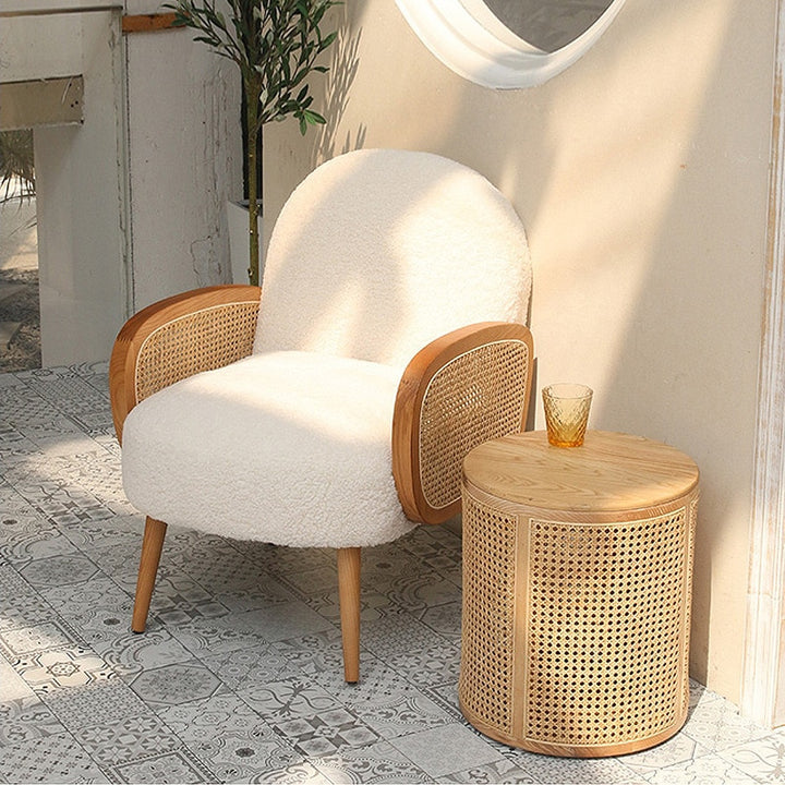 Rattan Lounge